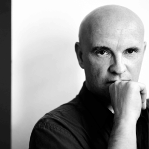 Le Chorégraphe et Directeur des Ballets de Monte-Carlo Jean-Christophe Maillot, Commandeur des Arts et des Lettres