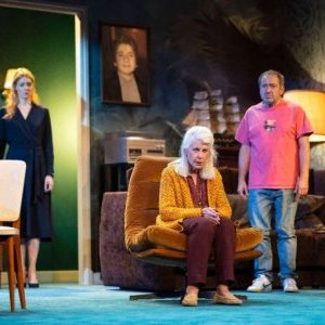 Anthéa - LA FAMILLE de Samuel Benchetrit