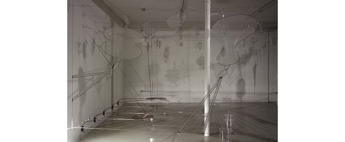 Silent-Listen, 2010 - Dessin dans l'espace, vue de l'installation galerie Andata-Ritorno 305 x 500 x 400 cm