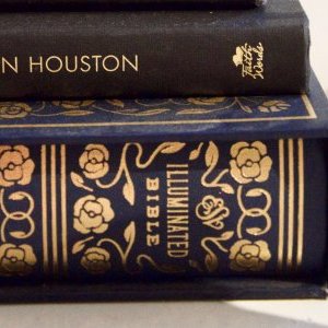 3 beaux livres sur la Côte d'Azur à (s')offrir