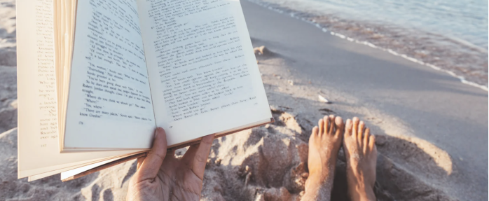 Pages à la Plage : une bibliothèque sur le sable cannois