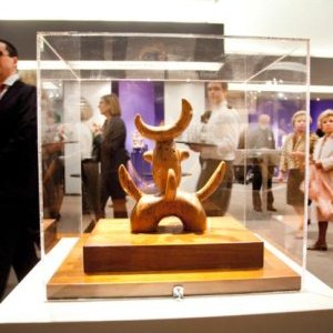MAASTRICHT : L'exceptionnelle sculpture oiseau de Miro s'envole pour 5 millions USD