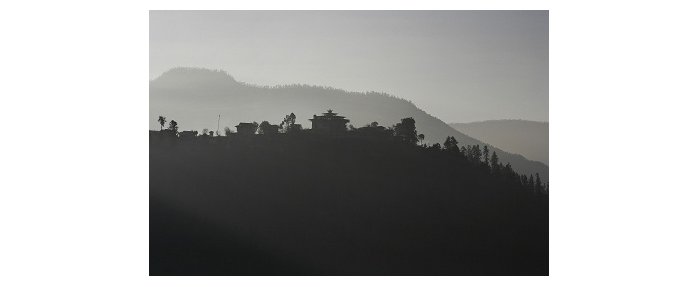 Jennifer Ajuriaguerra, Le temple, série Ombres 2002